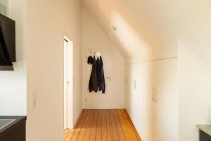 Galeriebild der Unterkunft Luxuriöses Penthouse mit Dachterrasse & Massagesessel EM-APARTMENTS DEUTSCHLAND in Bielefeld