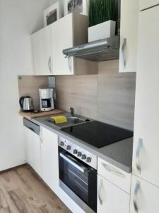 Kuchnia lub aneks kuchenny w obiekcie Seeblick Millstatt