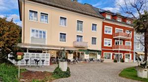 Budynek, w którym mieści się apartament