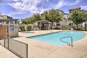 Πισίνα στο ή κοντά στο 6 Mi to Dtwn Chandler Newly Built Townhome