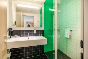 Kupatilo u objektu Park Inn by Radisson Stuttgart