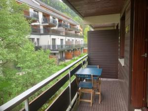 Балкон или терраса в Appartement Mont-Dore, 3 pièces, 5 personnes - FR-1-415-116