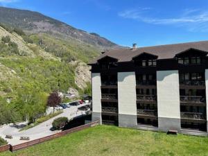 Zdjęcie z galerii obiektu Studio à Brides-les-Bains avec Balcon, Parking, Wi-Fi et Casier à Skis - FR-1-512-260 w mieście Brides-les-Bains