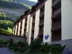 Zdjęcie z galerii obiektu Studio à Brides-les-Bains avec Balcon, Parking, Wi-Fi et Casier à Skis - FR-1-512-260 w mieście Brides-les-Bains