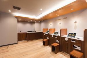 a view of a hair salon with a stage at Sotetsu Fresa Inn Sapporo-Susukino in Sapporo