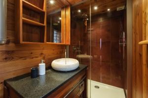 Kúpeľňa v ubytovaní Chalet de l'Alpage - Happy Rentals + 19 fotografií