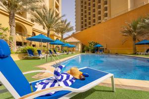Bazén v ubytování Roda Amwaj Suites Jumeirah Beach Residence nebo v jeho okolí