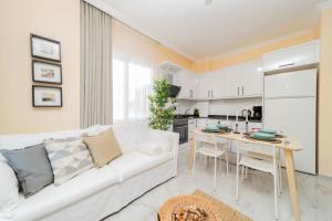 Una cocina o kitchenette en Modern Flat with Shared Pool and Balcony in Alanya