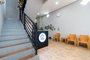 Mynd úr myndasafni af RedDoorz near RS Sari Asih Cipondoh í Tangerang