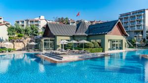 Bazén v ubytování Arum Barut Collection - Ultra All Inclusive nebo v jeho okolí