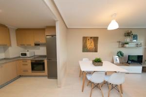 Η κουζίνα ή μικρή κουζίνα στο Apartagal-Urbanización Foz II