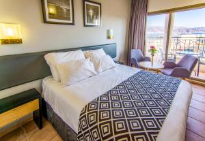 Katil atau katil-katil dalam bilik di Comfort Hotel Eilat