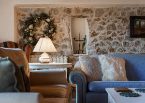 A seating area at Arachova Wooden Chalet