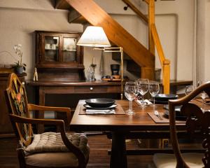 A seating area at Arachova Wooden Chalet
