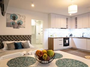Kuchyňa alebo kuchynka v ubytovaní Apartament Skandynawski