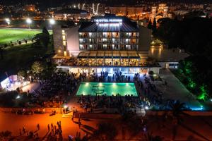 Bazén v ubytování Hotel Princess nebo v jeho okolí