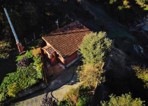 an overhead view of a house with a roof at Casa Rural Manitoba Luxe in Buenache de la Sierra