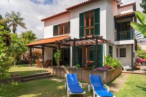 Κήπος έξω από το Casa do Lido by An Island Apart