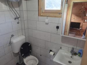 Kúpeľňa v ubytovaní Kuće sa bazenom Višegrad Drina