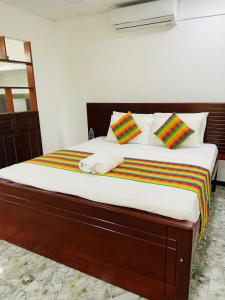 Кровать или кровати в номере Surf Front