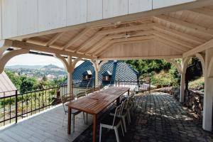 Balkón nebo terasa v ubytování Vila Cornelia