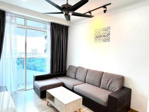 Area soggiorno di Concept Suite 05 @ The Wave Residence