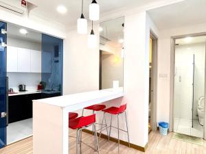 Cucina o angolo cottura di Concept Suite 05 @ The Wave Residence