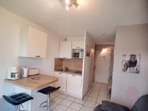 Dapur atau dapur kecil di Studio Lamalou-les-Bains, 1 pièce, 2 personnes - FR-1-451-62