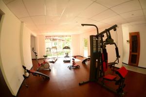 Spordikeskus ja/või sportimisvõimalused majutusasutuses The Covanro Airport Hotel - Katunayake