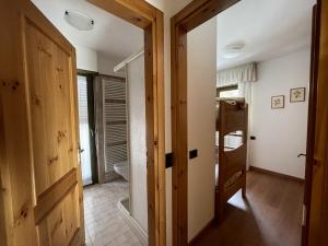 Koupelna v ubytování Condominio Gaiolin + 37 fotografií