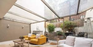 Posezení v ubytování St Johns Wood 3 Bed Executive apartment + 11 fotografií
