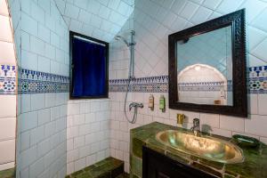 Ένα μπάνιο στο Hôtel Riad Dar Daïf