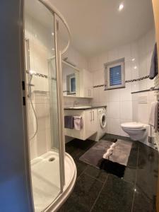 A bathroom at Haus Wieser Még 37 kép