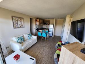 Khu vực ghế ngồi tại HERMOSO DEPARTAMENTO ALGARROBO NORTE