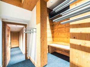 Łóżko lub łóżka piętrowe w pokoju w obiekcie Appartement rénové 4 pièces, proche pistes, terrasse, WIFI, Tignes le Lac - FR-1-502-462