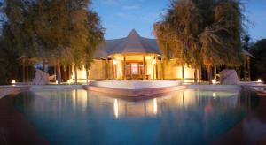 Bazén v ubytování Telal Resort Al Ain nebo v jeho okolí