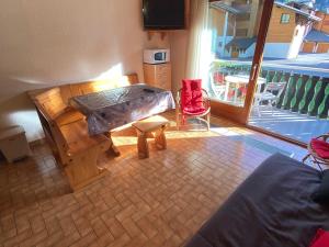 Posezení v ubytování Studio cosy au pied des pistes avec parking - FR-1-692-50