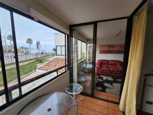 Χώρος καθιστικού στο Avenida del Mar , Primera Linea, edificio Canto del agua