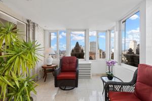 Posezení v ubytování InterContinental Mark Hopkins San Francisco by IHG