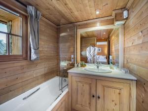 Chalet Saint-Bon-Tarentaise, 6 pieces, 8 personnes - FR-1-564-85