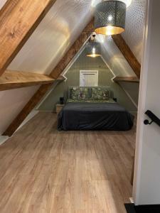 Afbeelding uit fotogalerij van De Heerlykheid Wemeldinge, vlak bij strand en bos, ruime vakantiewoning met eigen patio in de karakteristieke Dorpsstraat in Wemeldinge