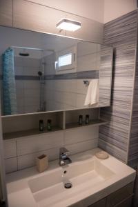 A bathroom at Musses House