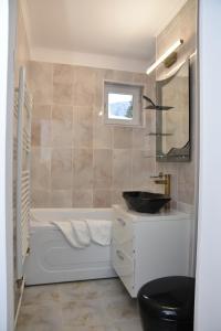 Gallery image of Apartment Victoria in Buşteni +27 photos