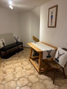 A seating area at Ferienwohnung Thöny Vandans