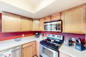 A cozinha ou cozinha compacta de Ventana Canyon Respite