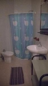 A bathroom at Cannone d'Oro Még 10 kép
