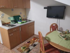 Kuchyňa alebo kuchynka v ubytovaní Apartments Meerzeit