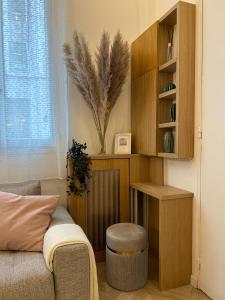 Knižnica v apartmáne + 10 fotografií