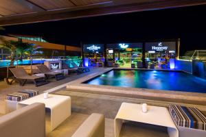 Πισίνα στο ή κοντά στο W&P Santo Domingo +44 φωτογραφίες