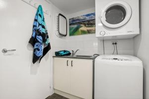 Fotografie z fotogalerie ubytování Unit 66 Grand Pacific Resort Bulcock St Caloundra v destinaci Caloundra + 3 fotografie